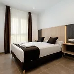 Lägenhetshotell Plaza De La Luz 4*