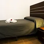 Lägenhetshotell Plaza De La Luz 4*