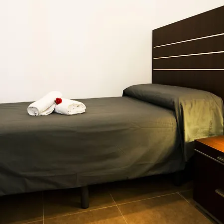 Aparthotel Plaza De La Luz 4*